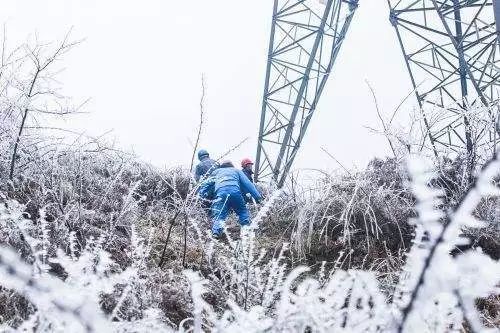 代替人工去巡視輸電線路？這家公司的無(wú)人機(jī)可不簡(jiǎn)單
