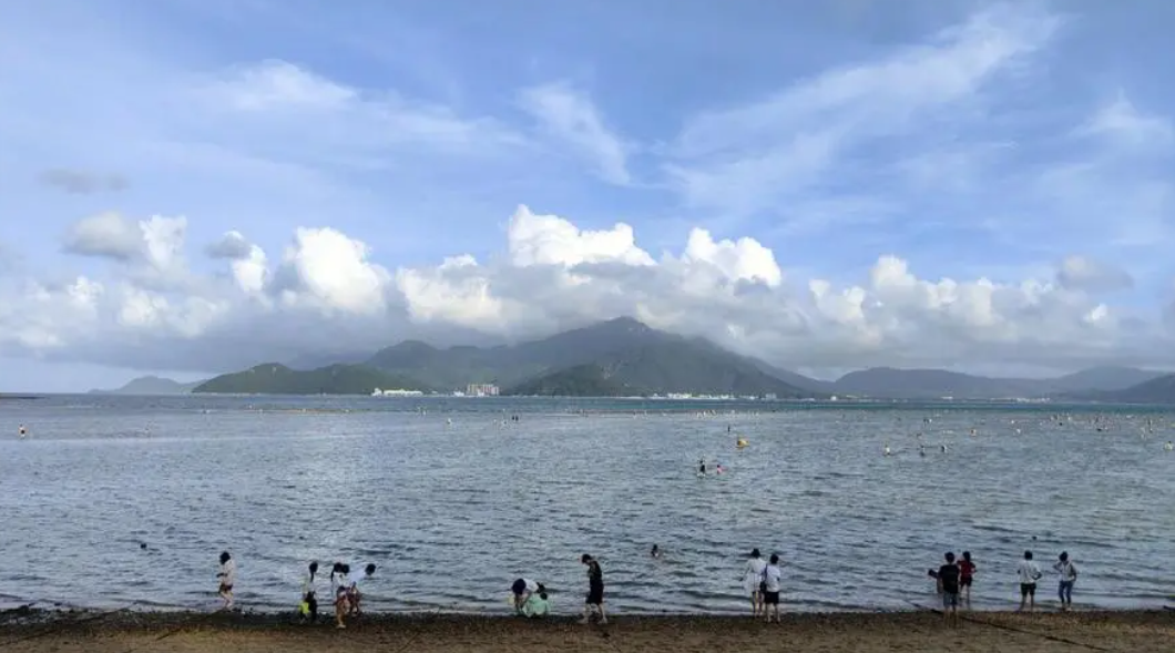 海邊沙灘防偷渡、防溺水監(jiān)控使用球形轉(zhuǎn)臺設(shè)備的優(yōu)勢包括哪些！